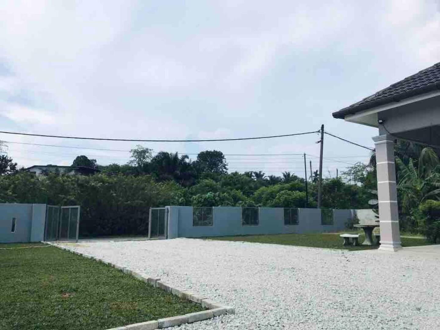 Kundang Villa @ Tasik Biru - 3 Bedrooms Bungalow Rawang Exterior photo